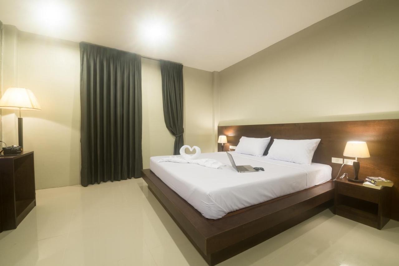 Green Leaf Hostel Пхукет Экстерьер фото