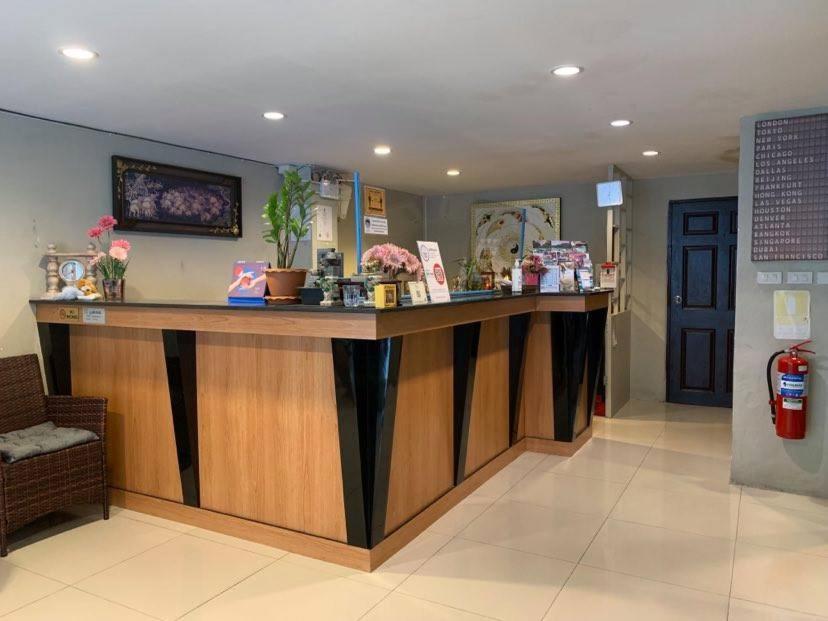 Green Leaf Hostel Пхукет Экстерьер фото