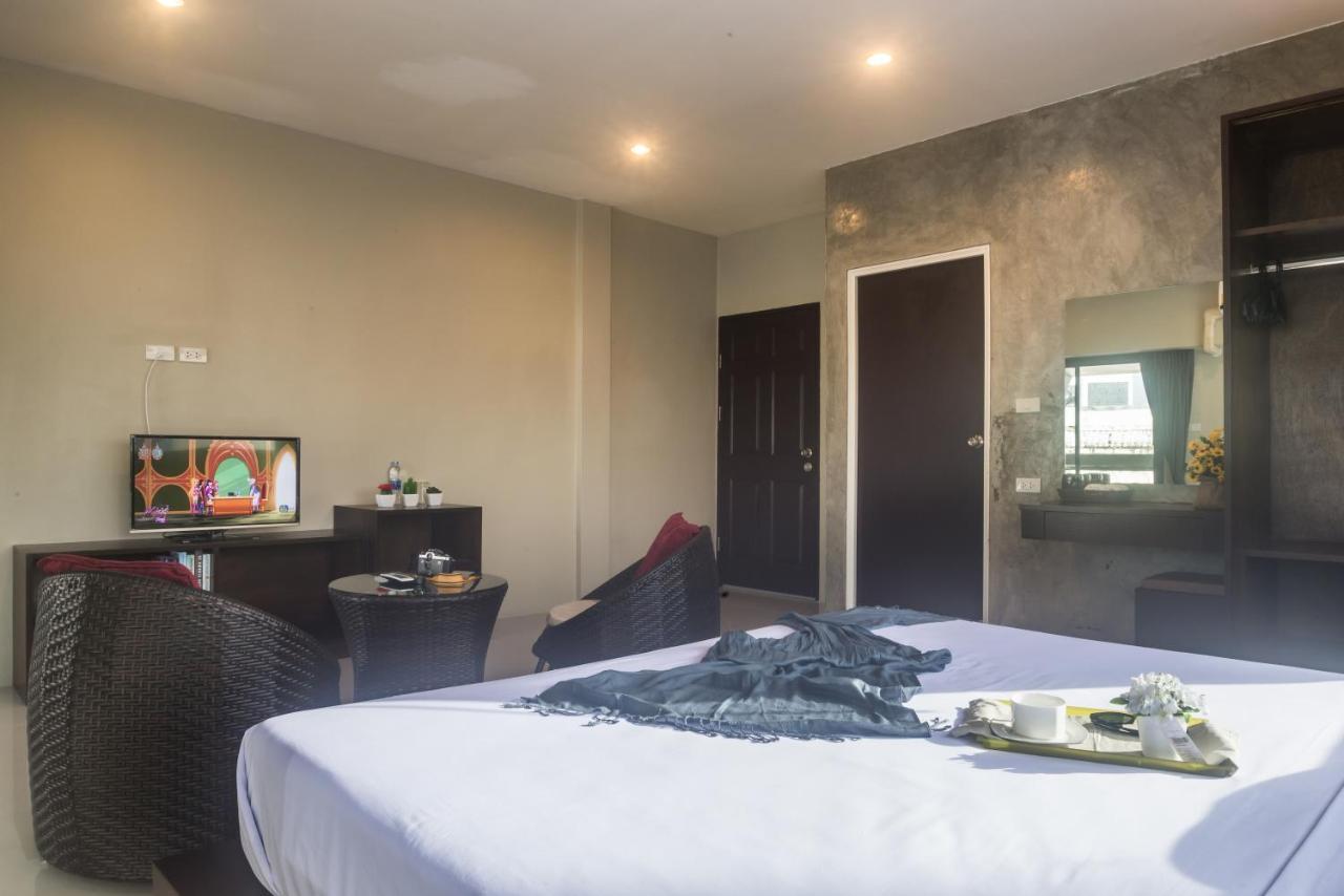 Green Leaf Hostel Пхукет Экстерьер фото