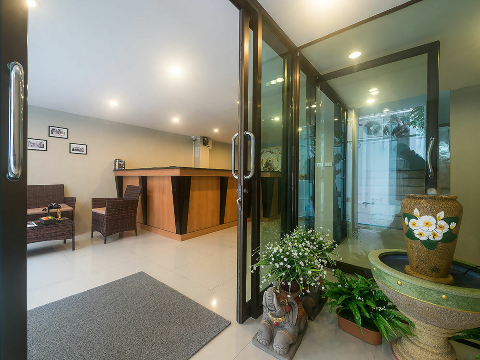 Green Leaf Hostel Пхукет Экстерьер фото
