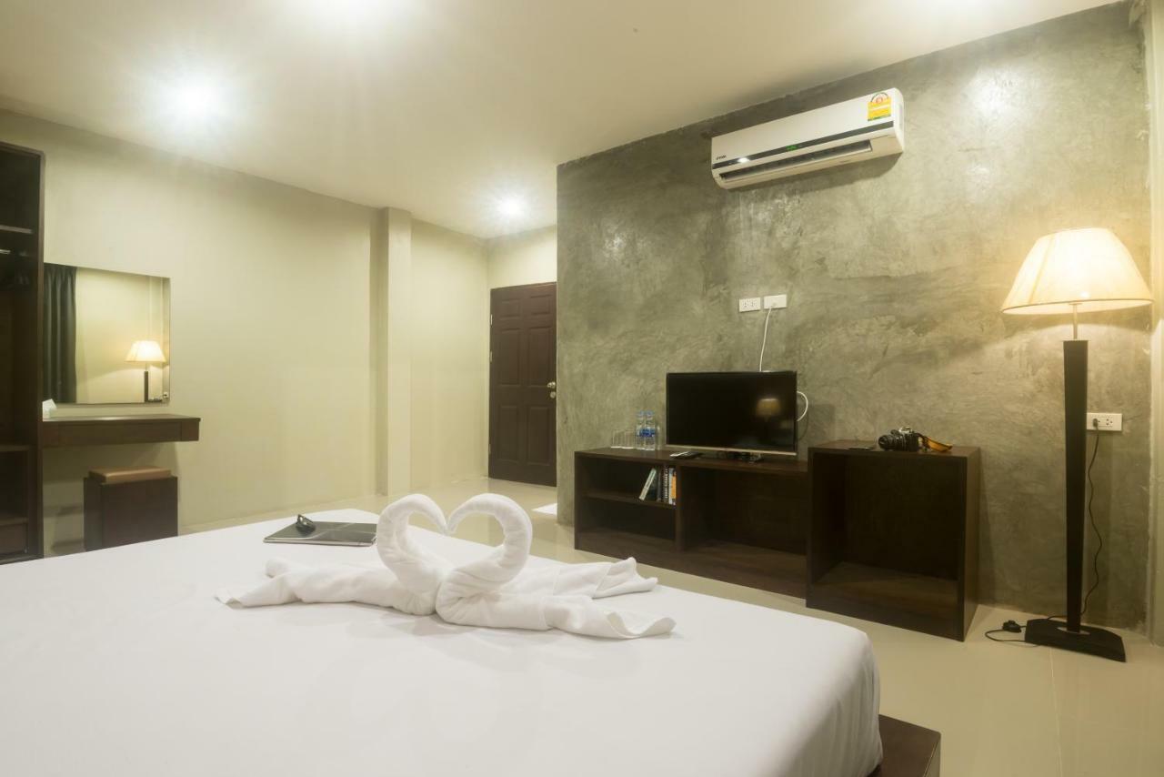 Green Leaf Hostel Пхукет Экстерьер фото